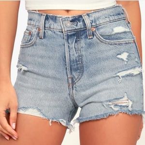 Levi’s wedgie style shorts